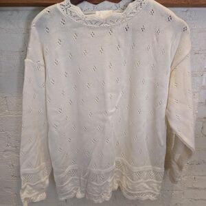 Vintage Women's White and Cream Jumper
